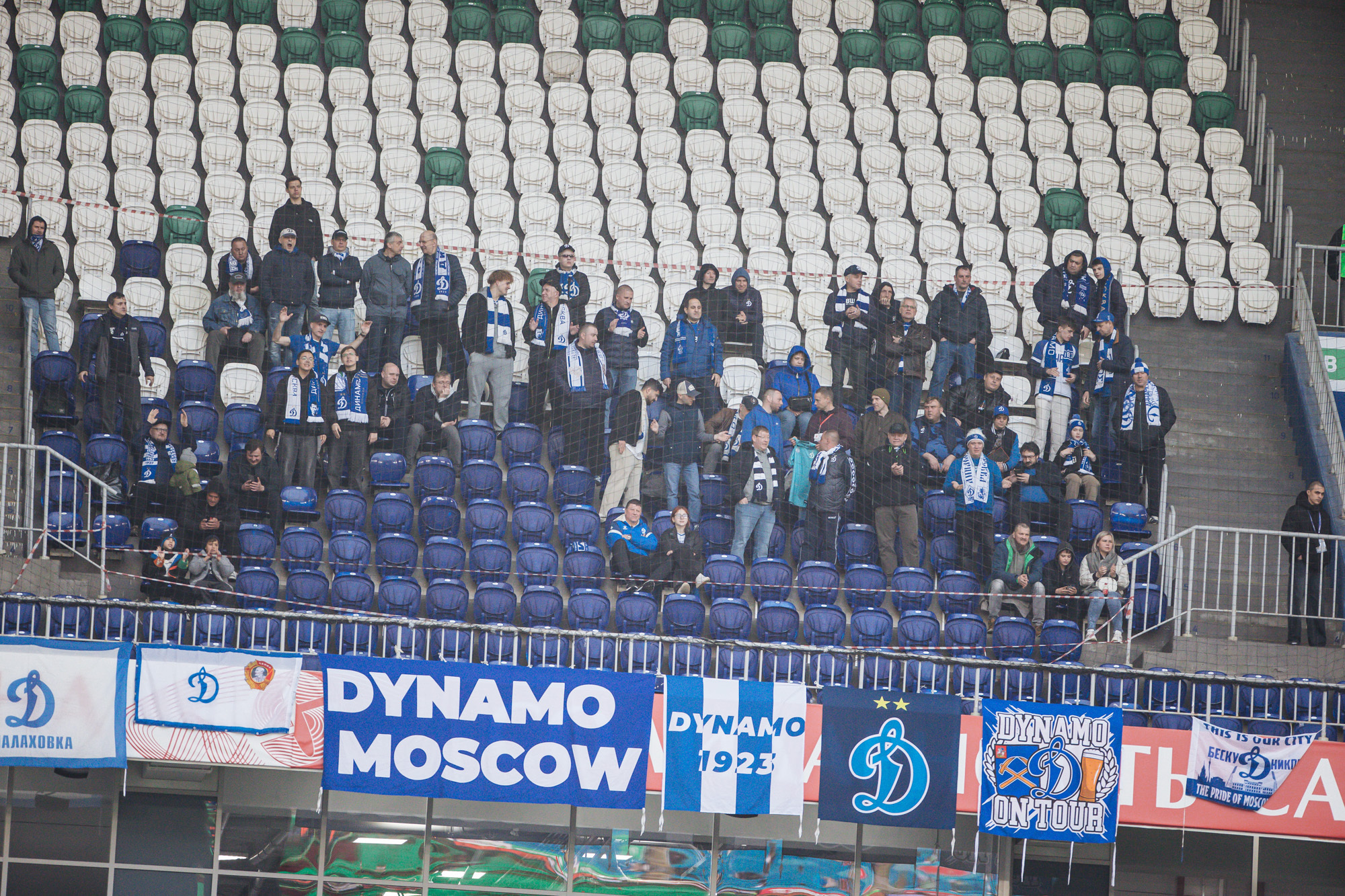 Reportaje fotográfico del partido fuera de casa contra Akron