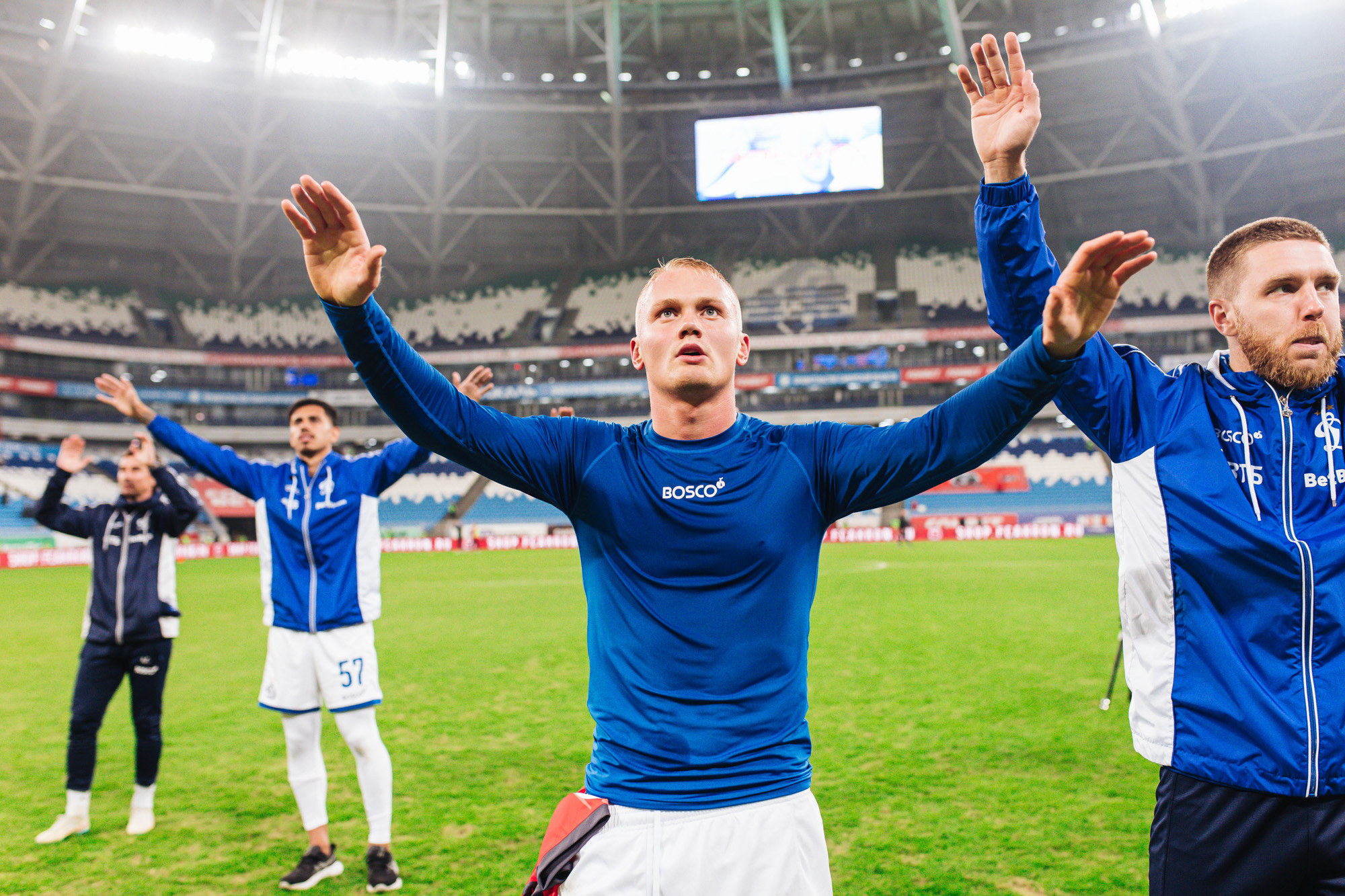 Reportaje fotográfico del partido fuera de casa contra Akron