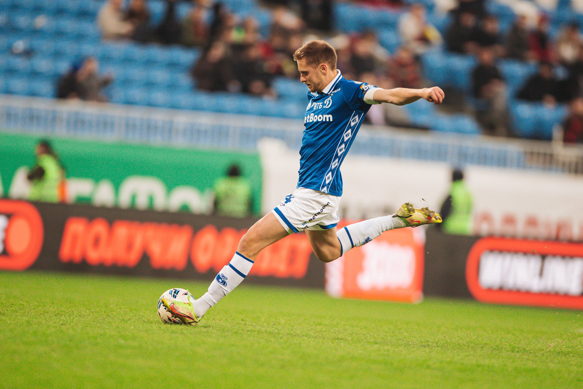 Reportaje fotográfico del partido fuera de casa contra Akron