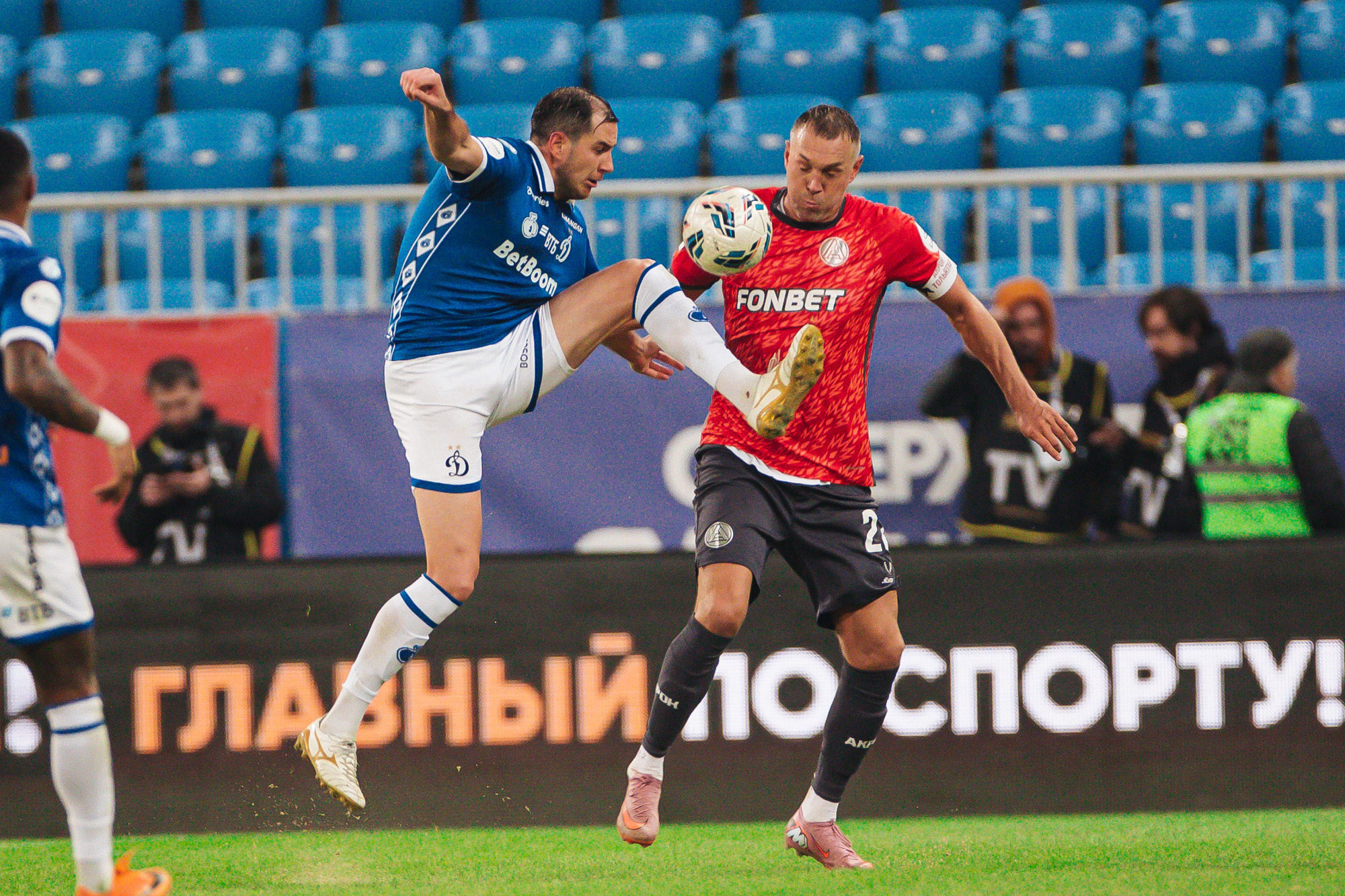 Reportaje fotográfico del partido fuera de casa contra Akron