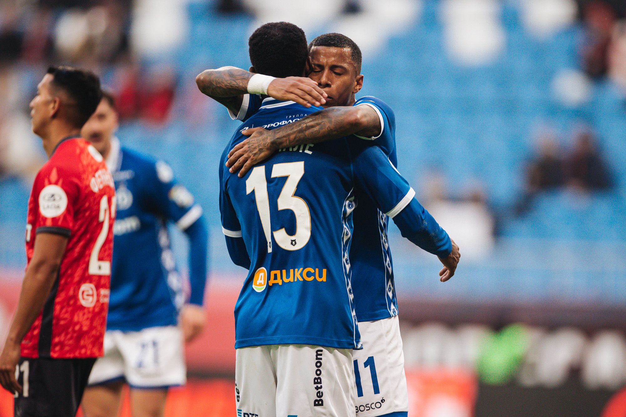 Reportaje fotográfico del partido fuera de casa contra Akron