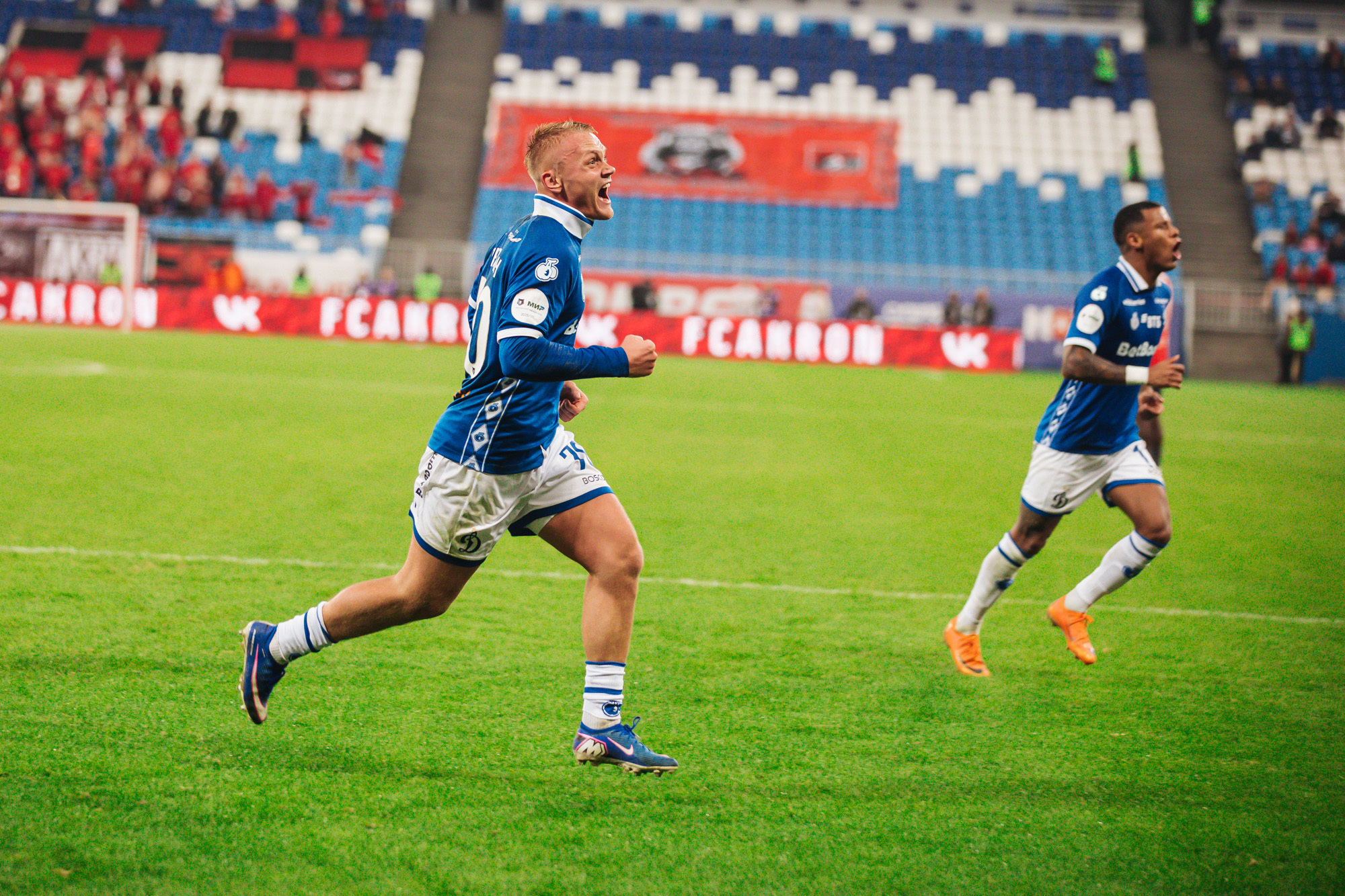 Reportaje fotográfico del partido fuera de casa contra Akron