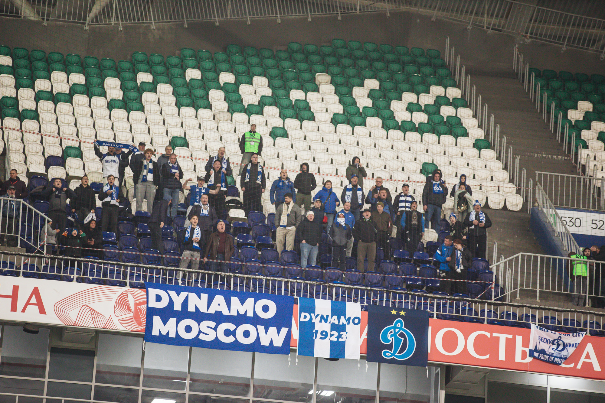 Reportaje fotográfico del partido fuera de casa contra Akron