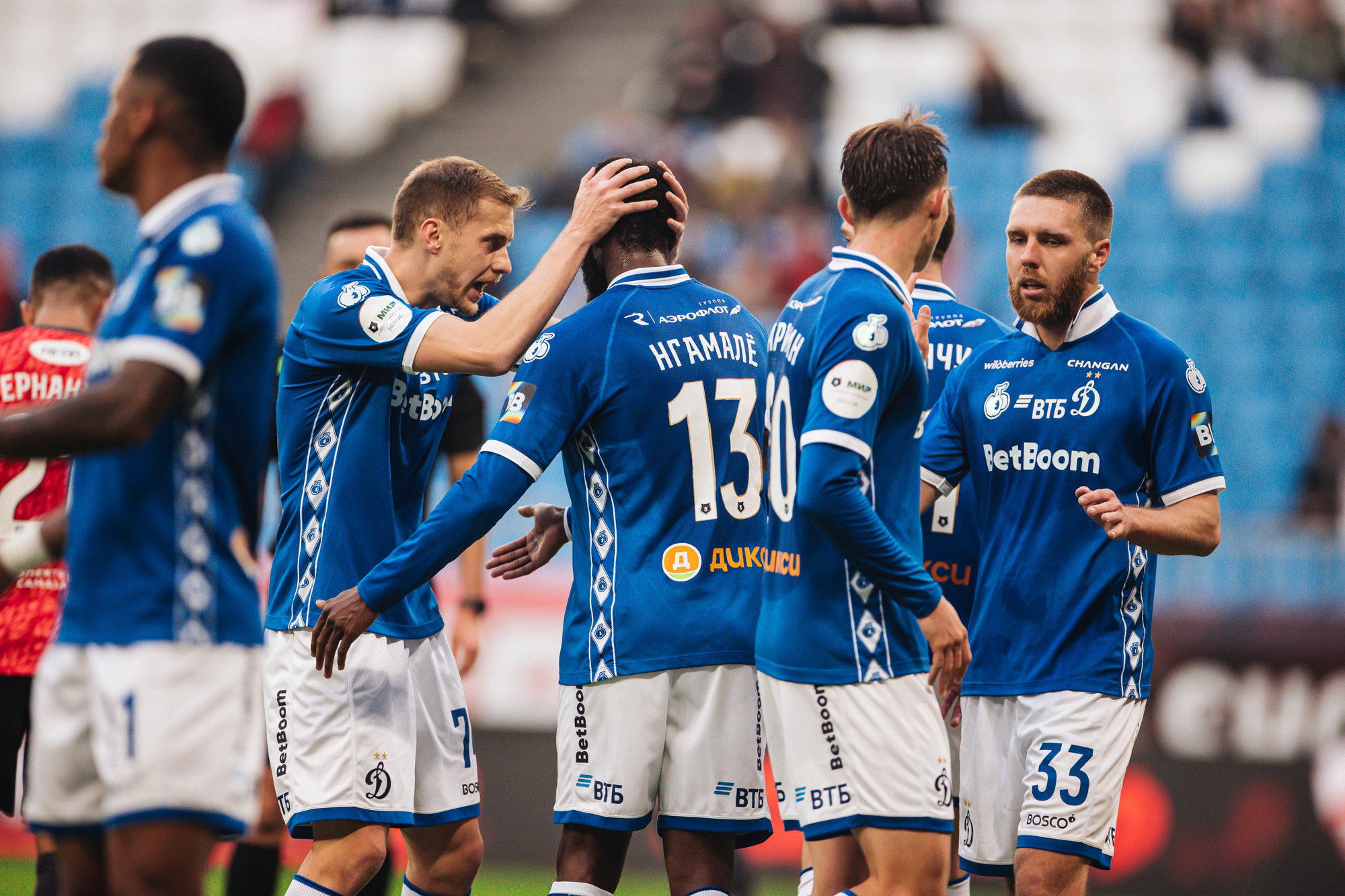 Reportaje fotográfico del partido fuera de casa contra Akron