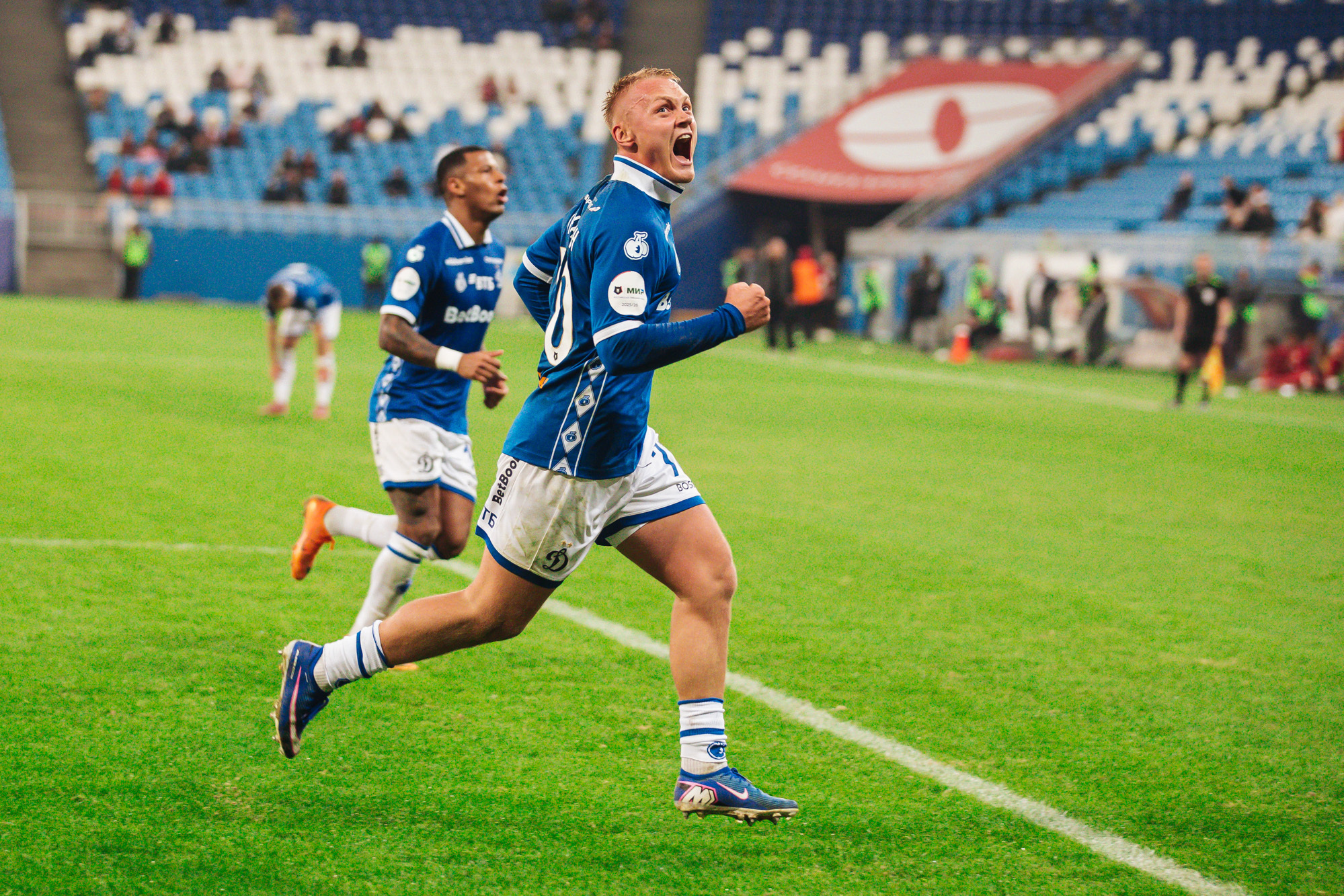 Reportaje fotográfico del partido fuera de casa contra Akron