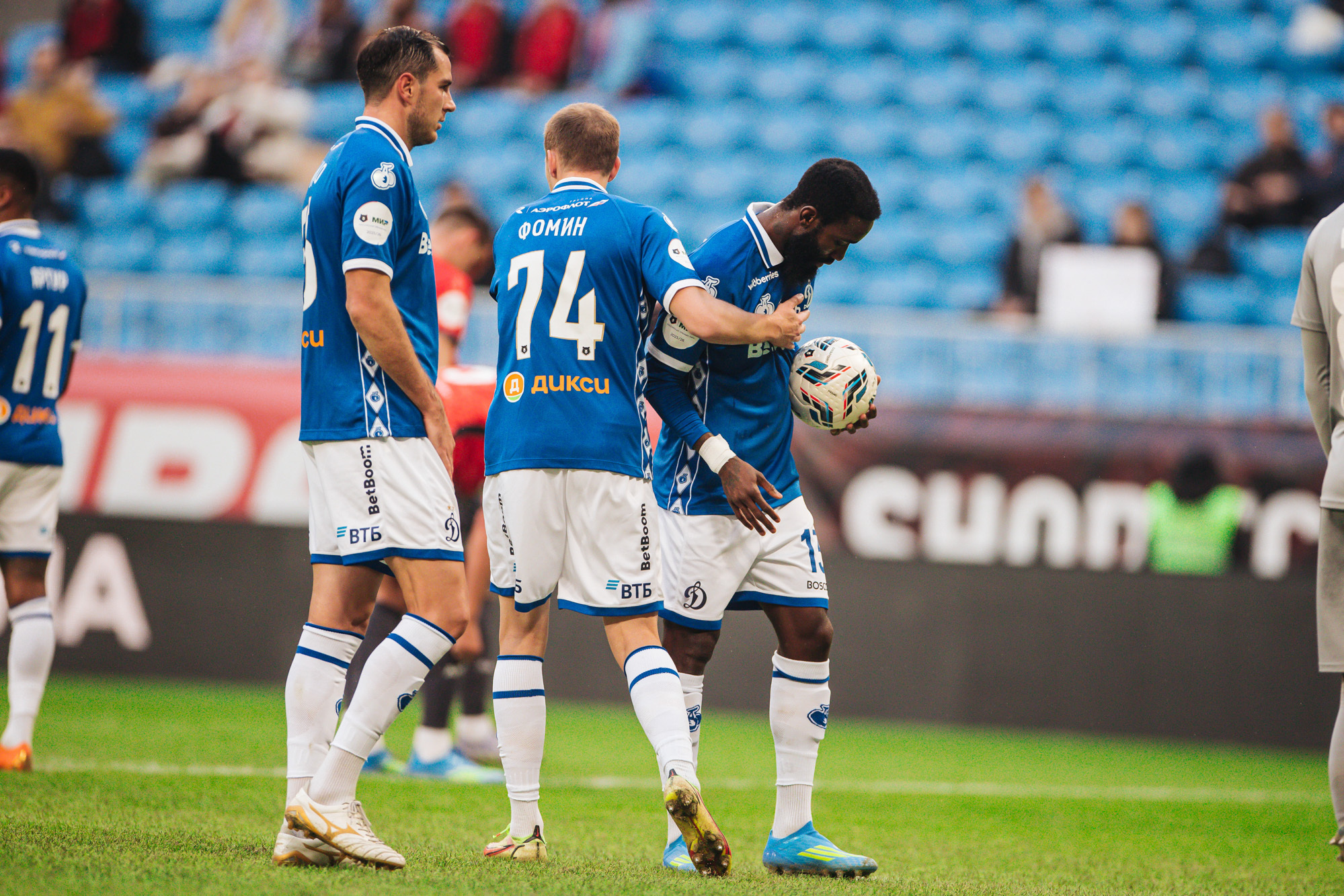 Reportaje fotográfico del partido fuera de casa contra Akron