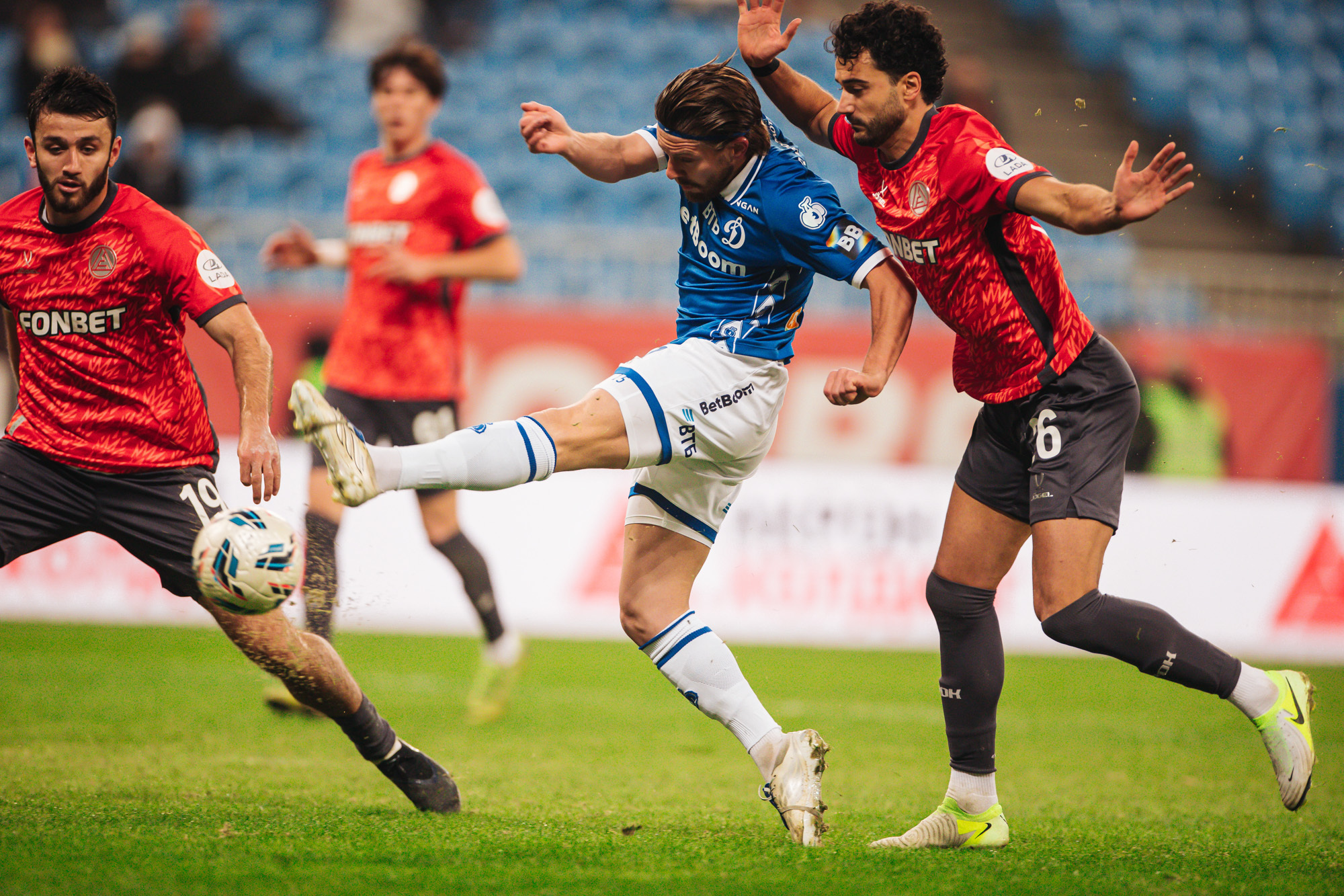 Reportaje fotográfico del partido fuera de casa contra Akron