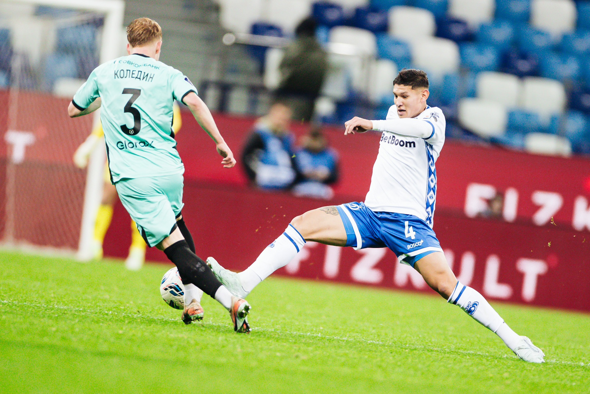 Фоторепортаж с выездного матча против «Пари НН»