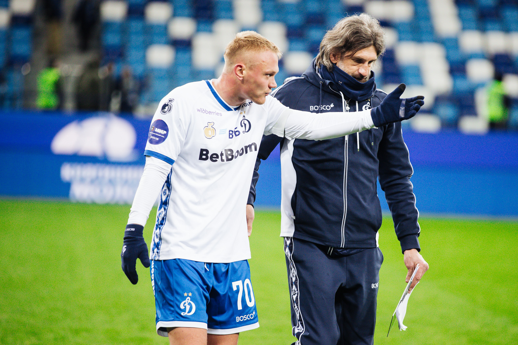 Фоторепортаж с выездного матча против «Пари НН»