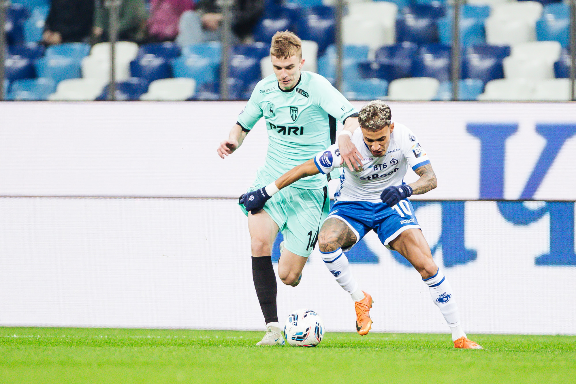 Фоторепортаж с выездного матча против «Пари НН»