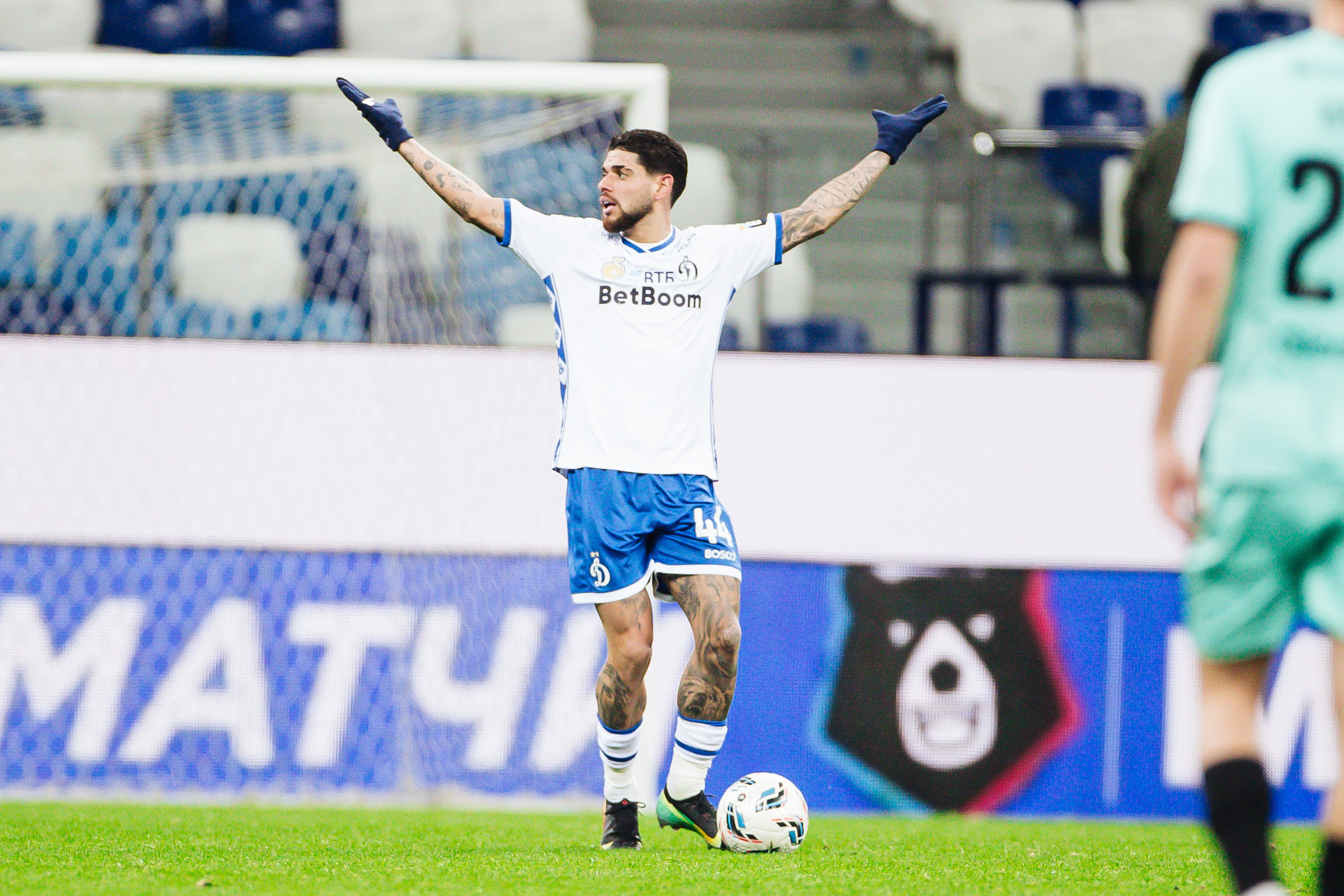 Фоторепортаж с выездного матча против «Пари НН»