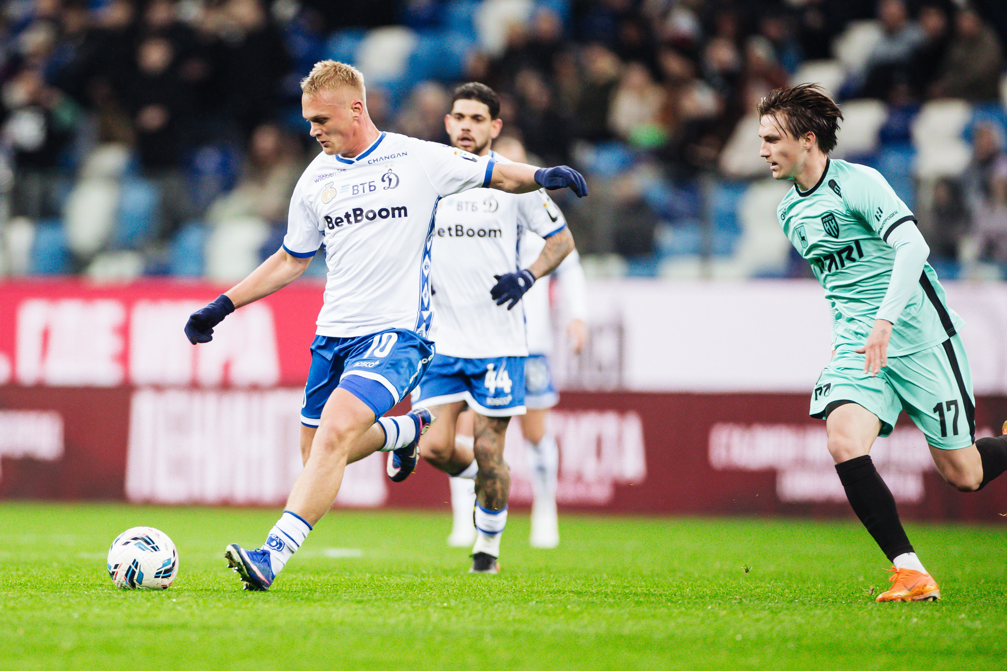 Фоторепортаж с выездного матча против «Пари НН»