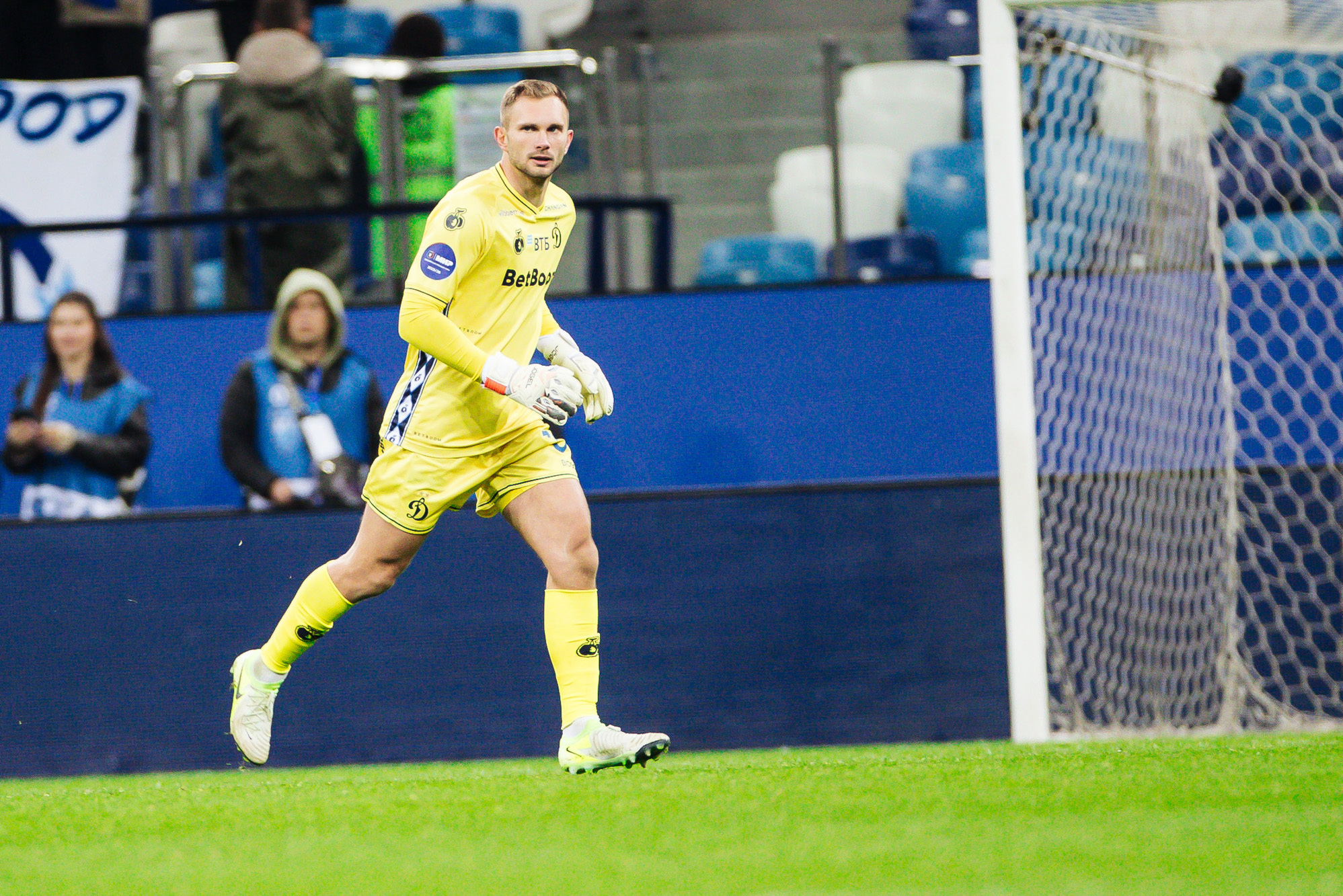 Фоторепортаж с выездного матча против «Пари НН»