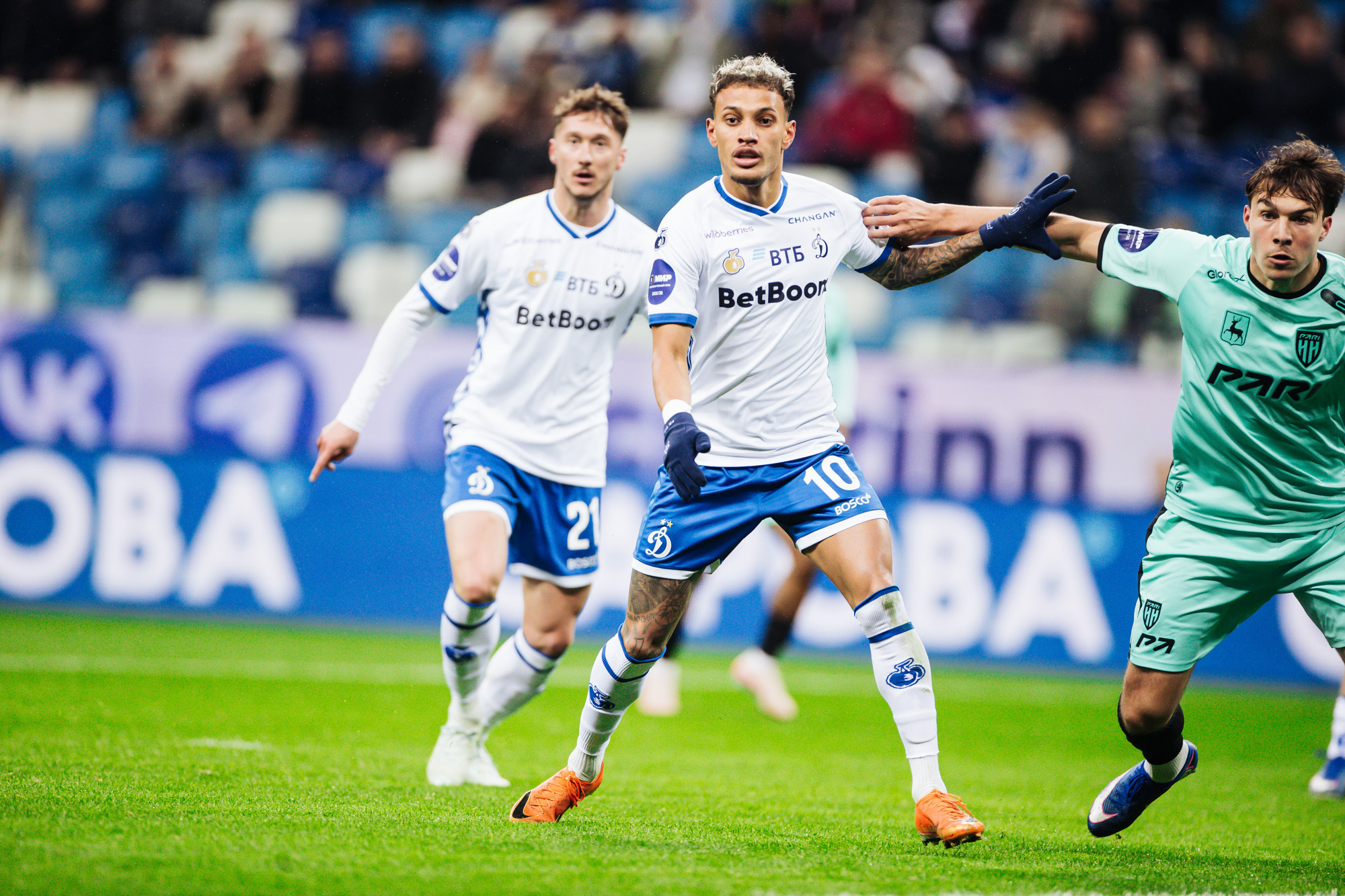 Фоторепортаж с выездного матча против «Пари НН»