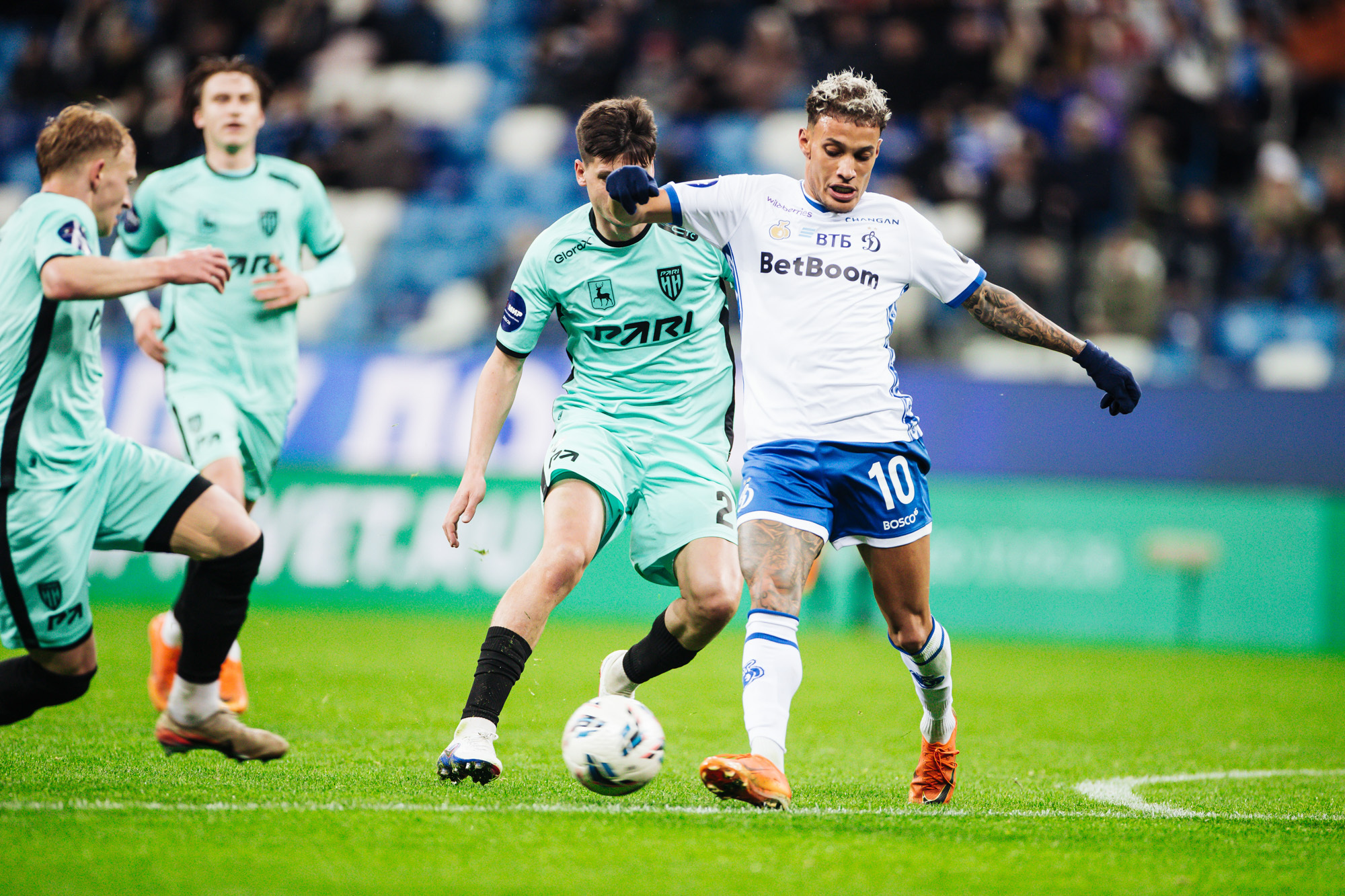 Фоторепортаж с выездного матча против «Пари НН»