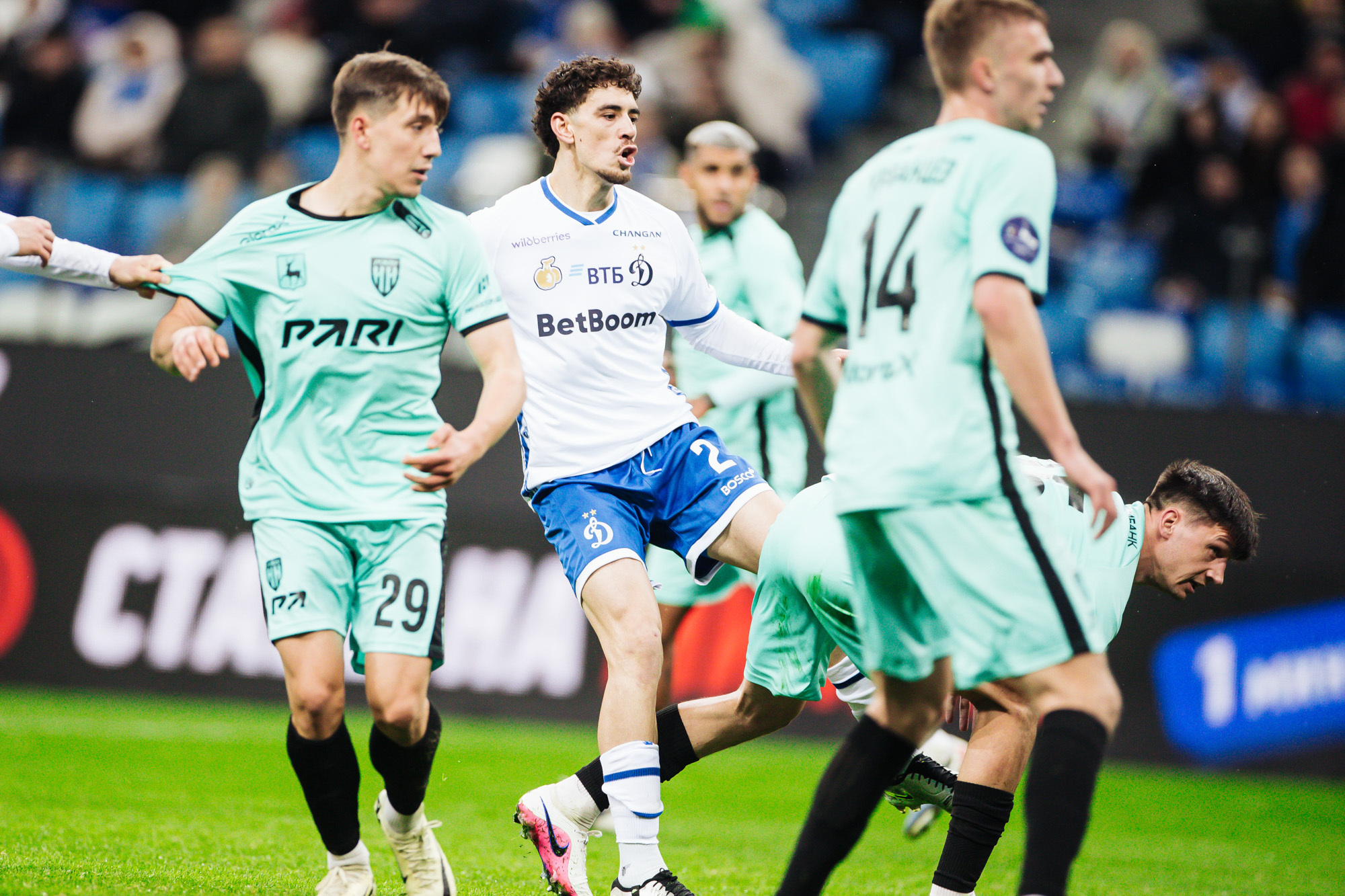 Фоторепортаж с выездного матча против «Пари НН»