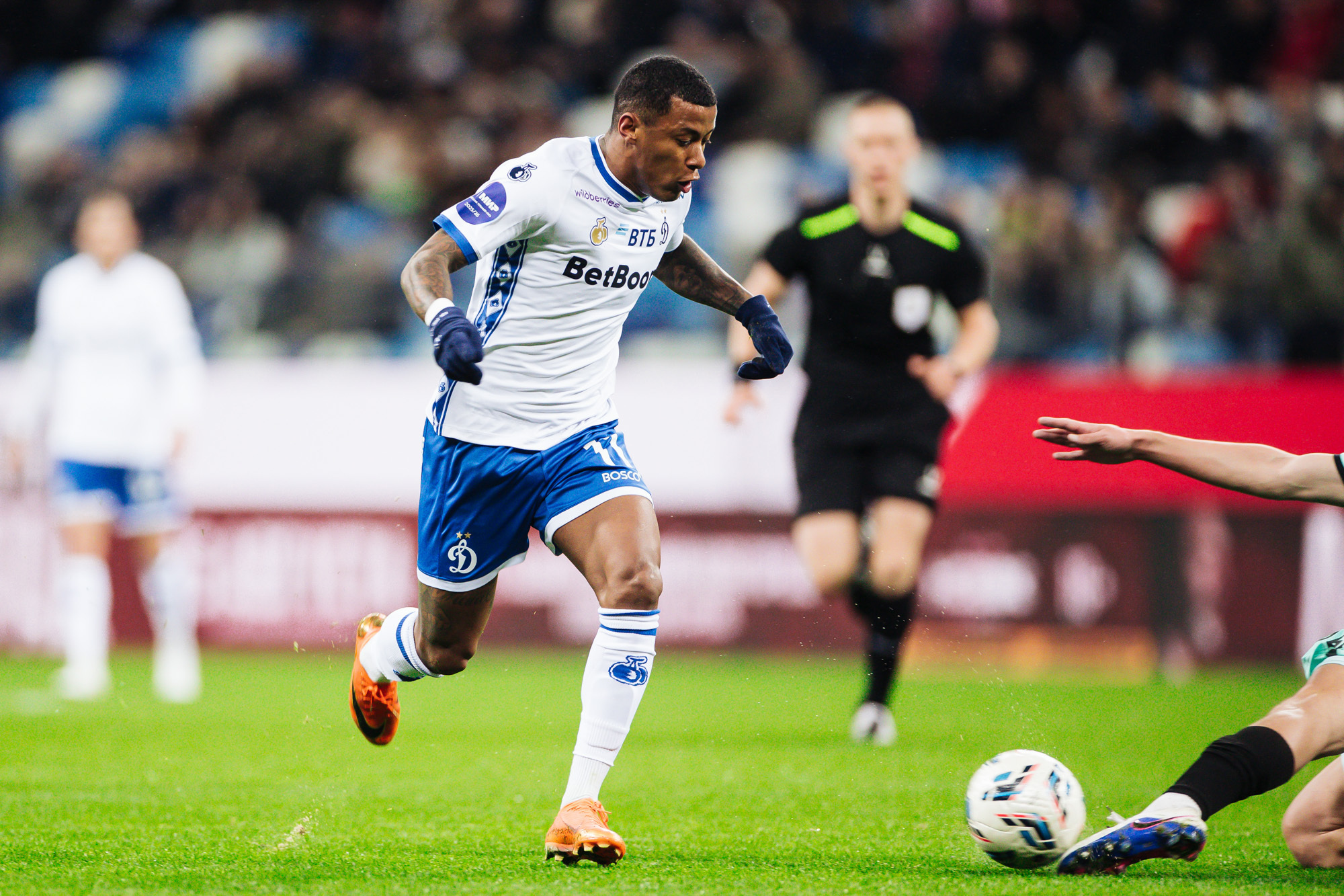 Фоторепортаж с выездного матча против «Пари НН»