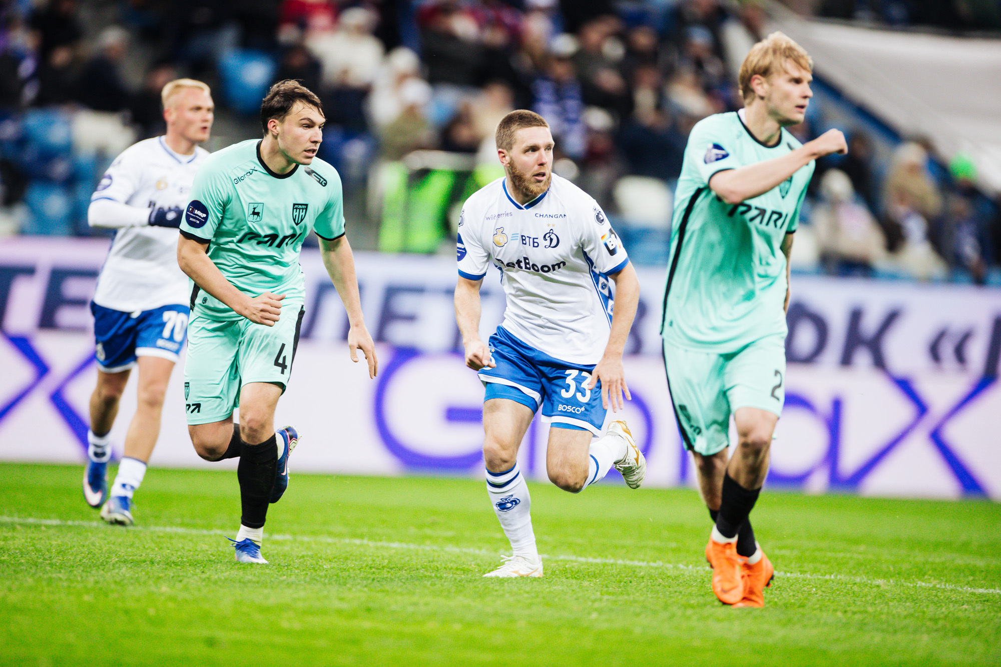 Фоторепортаж с выездного матча против «Пари НН»