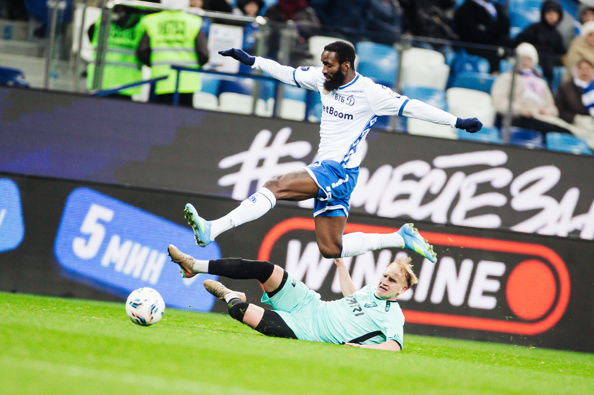 Фоторепортаж с выездного матча против «Пари НН»