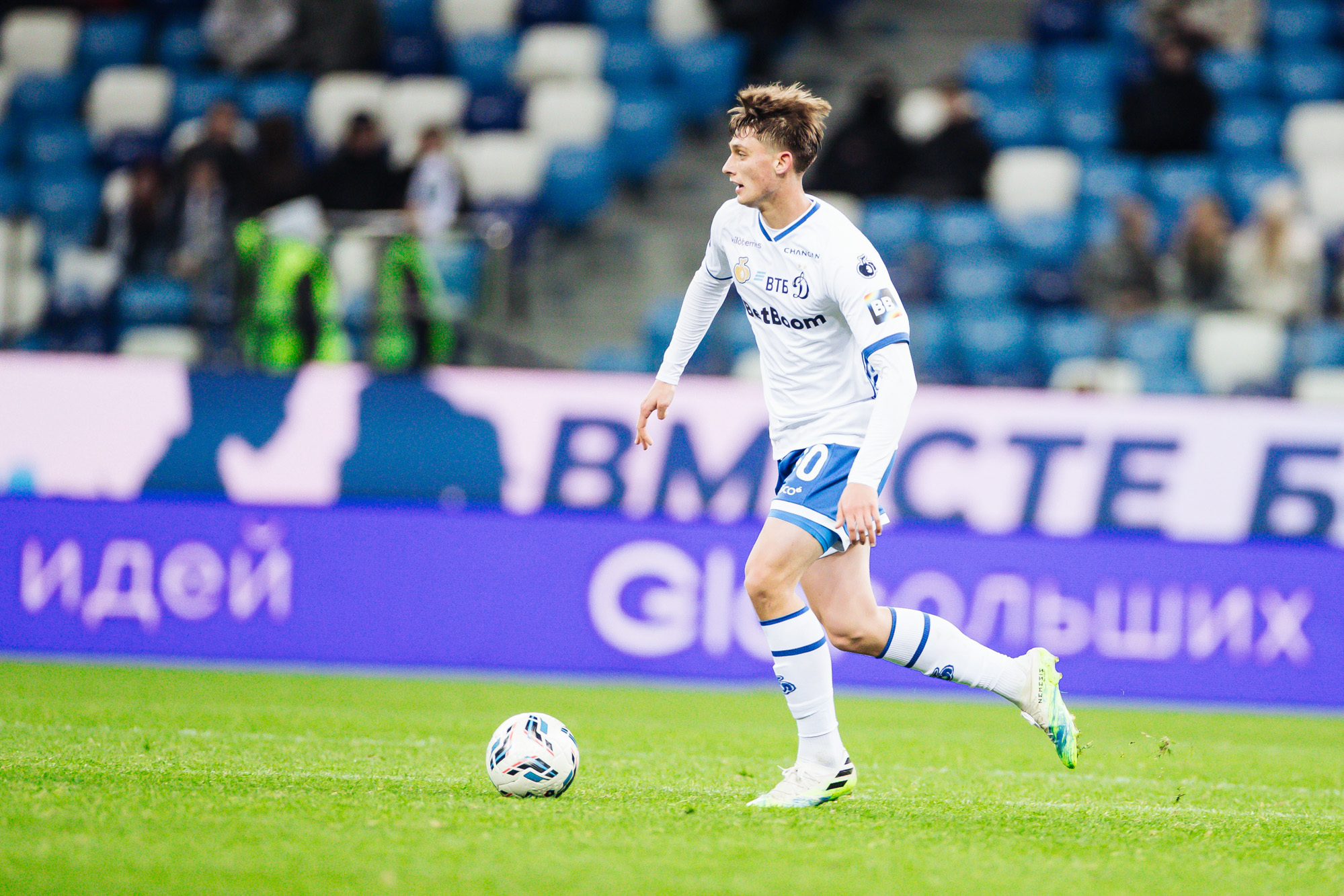 Фоторепортаж с выездного матча против «Пари НН»