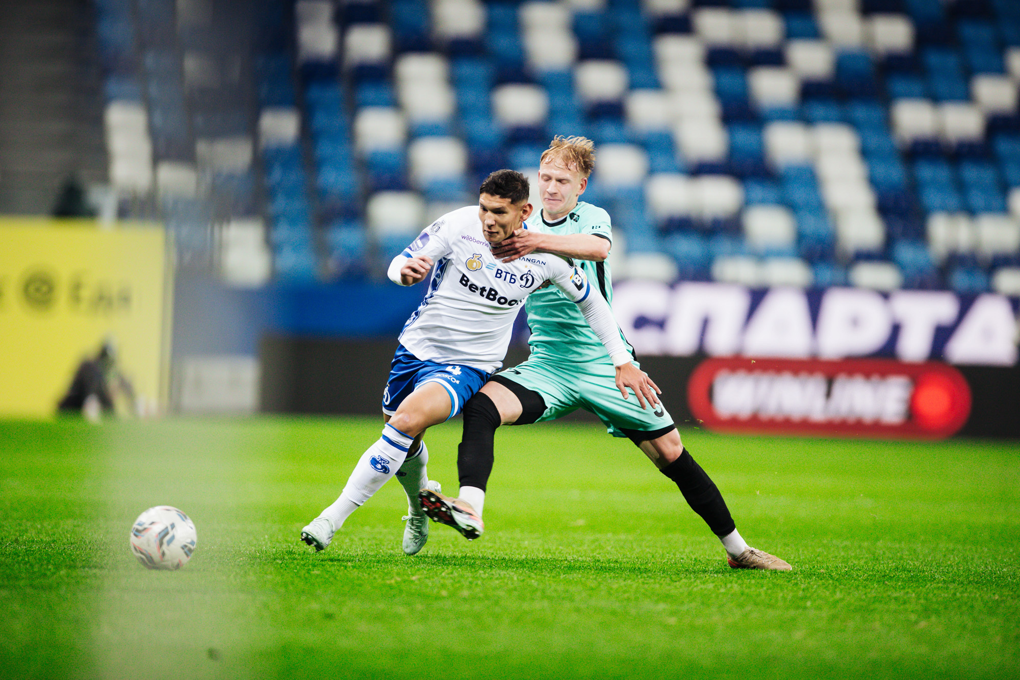 Фоторепортаж с выездного матча против «Пари НН»