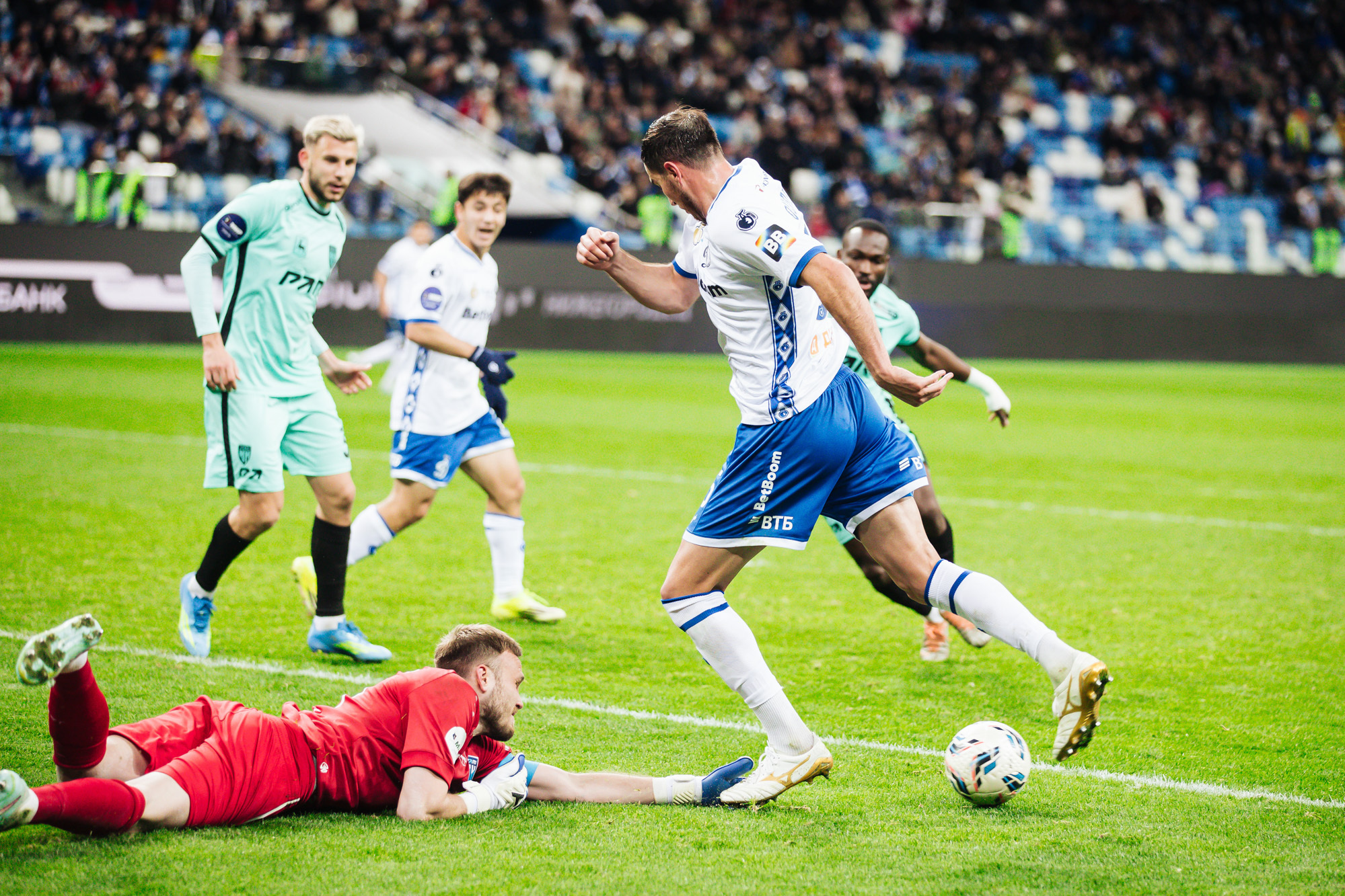 Фоторепортаж с выездного матча против «Пари НН»