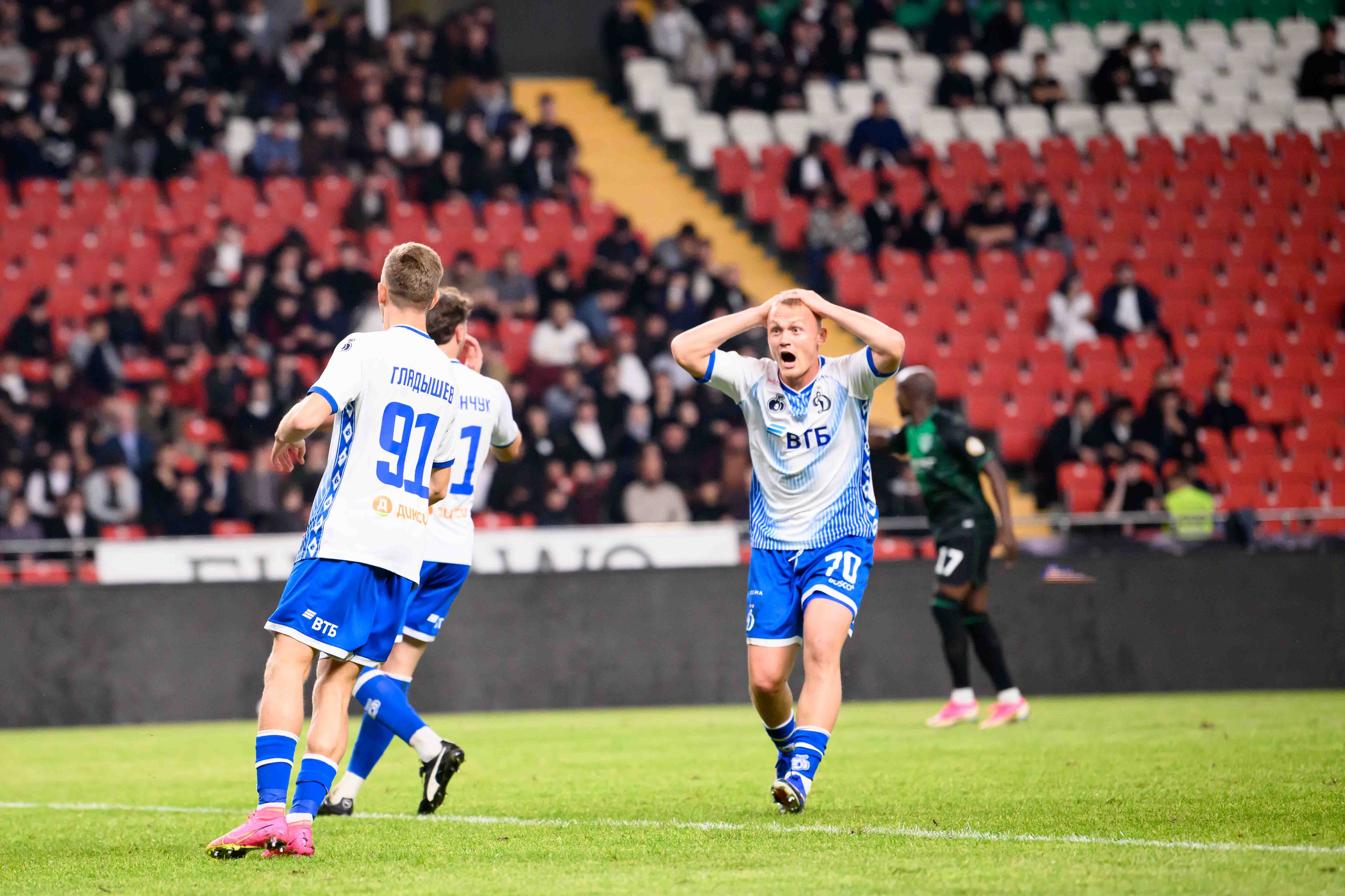Photo report from the away cup match against Akhmat