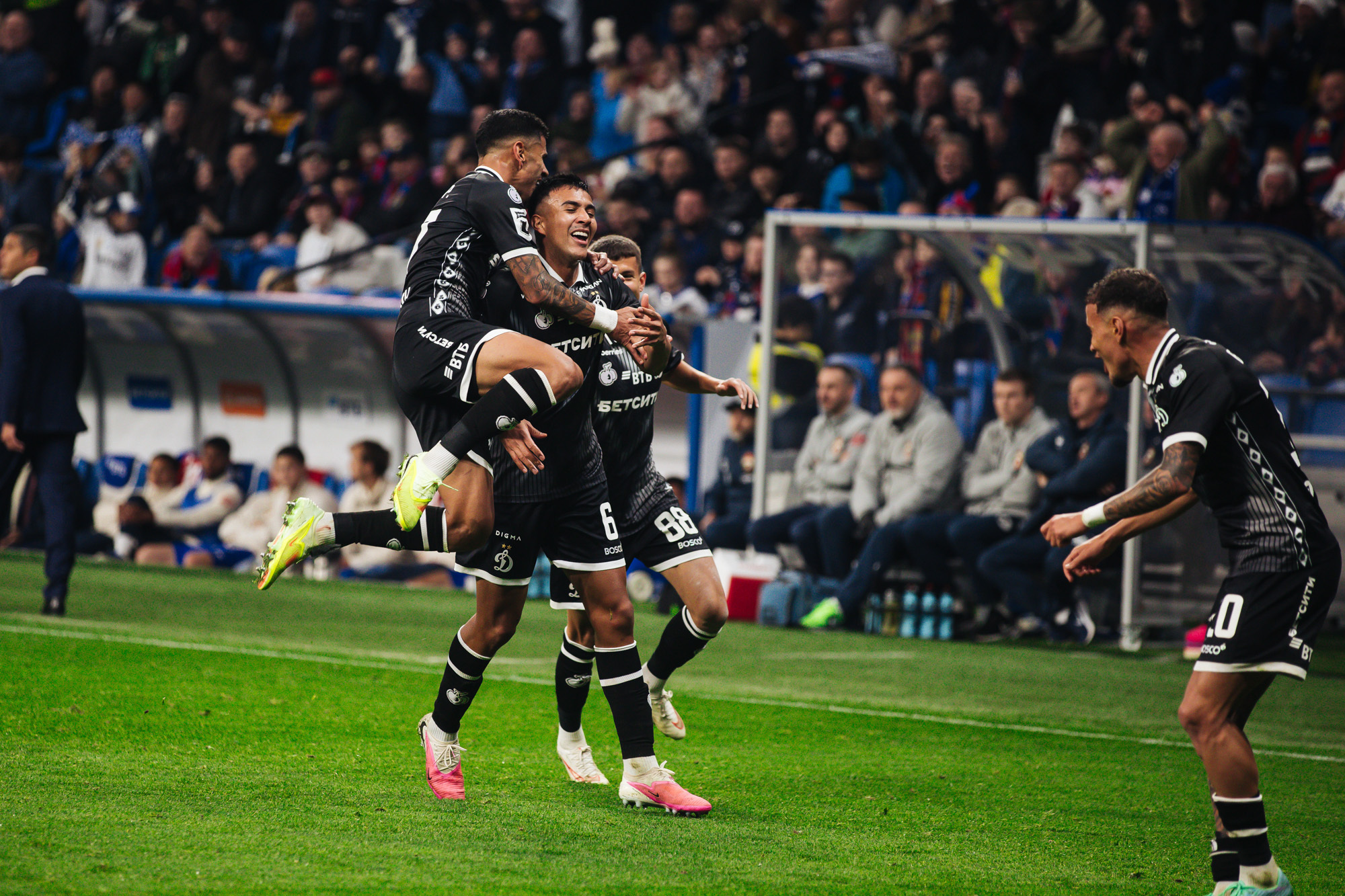 Reportaje fotográfico del derbi ganador con el CSKA