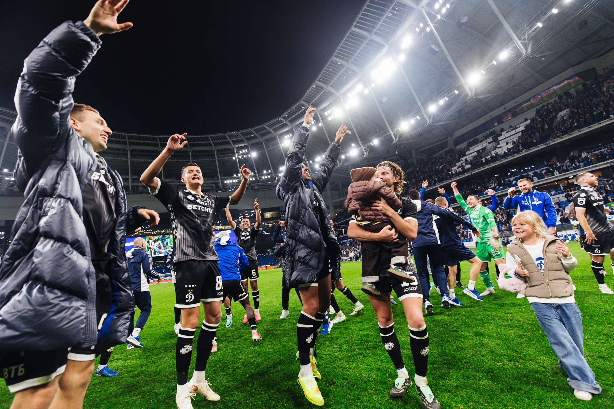 Reportaje fotográfico del derbi ganador con el CSKA