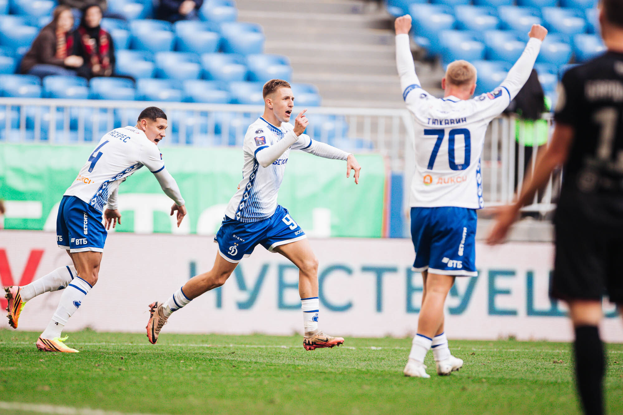 Photo report from the away match against Akron