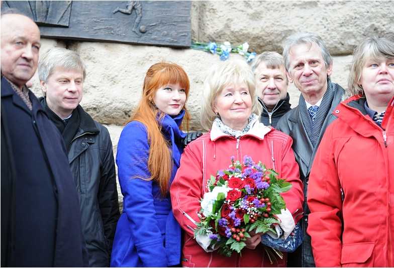 Мемориальная доска и турнир памяти М.Якушина Мемориальная доска и турнир памяти М.Якушина