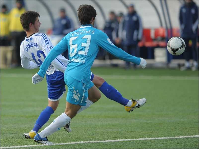 Турнир молодежных команд 2011-12. 5-й тур. Динамо-Зенит 2-1 Турнир молодежных команд 2011-12. 5-й тур. Динамо-Зенит 2-1