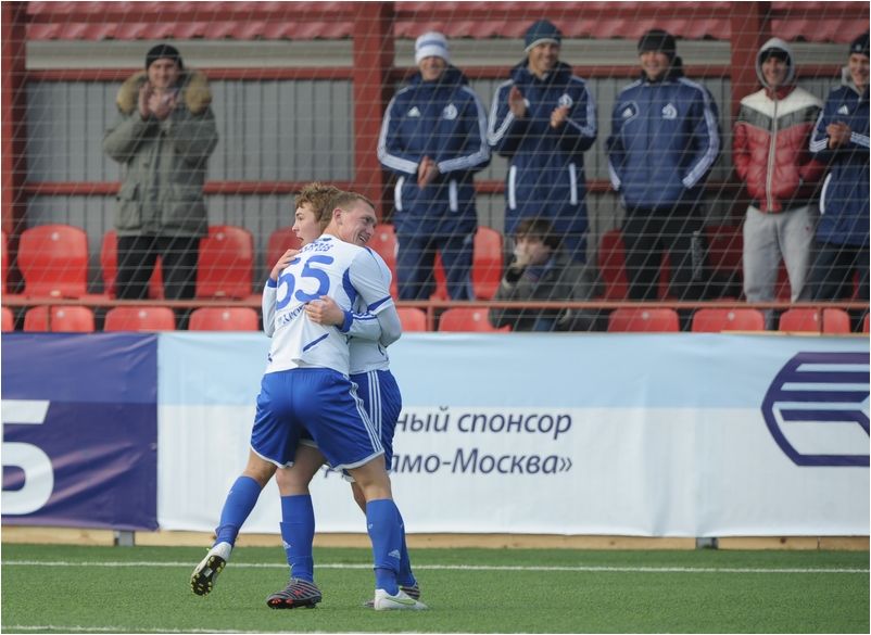 Турнир молодежных команд 2011-12. 5-й тур. Динамо-Зенит 2-1 Турнир молодежных команд 2011-12. 5-й тур. Динамо-Зенит 2-1