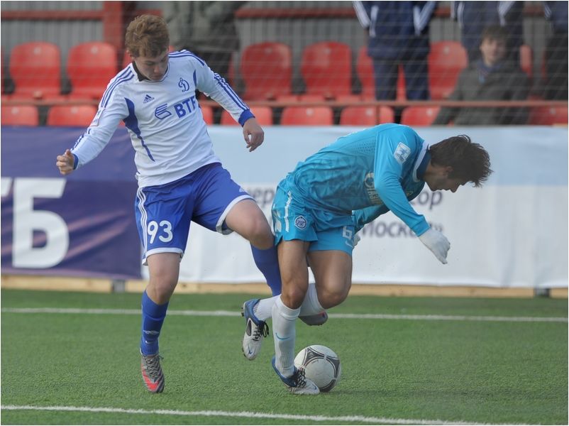 Турнир молодежных команд 2011-12. 5-й тур. Динамо-Зенит 2-1 Турнир молодежных команд 2011-12. 5-й тур. Динамо-Зенит 2-1