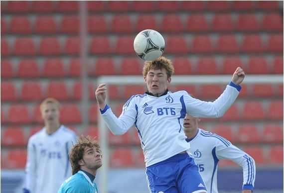 Турнир молодежных команд 2011-12. 5-й тур. Динамо-Зенит 2-1 Турнир молодежных команд 2011-12. 5-й тур. Динамо-Зенит 2-1