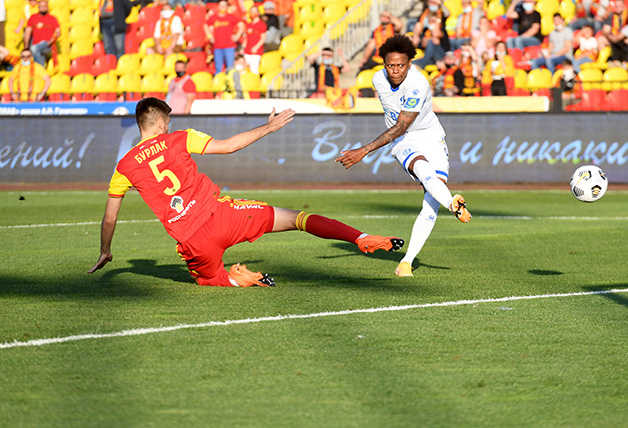 Arsenal vs Dynamo – 2:0 