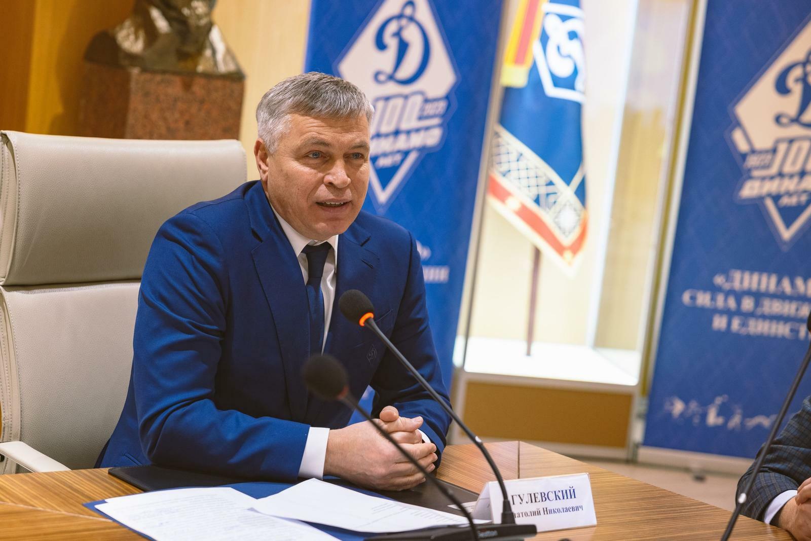 ¡Feliz cumpleaños, Anatoli Nikoláyevich!