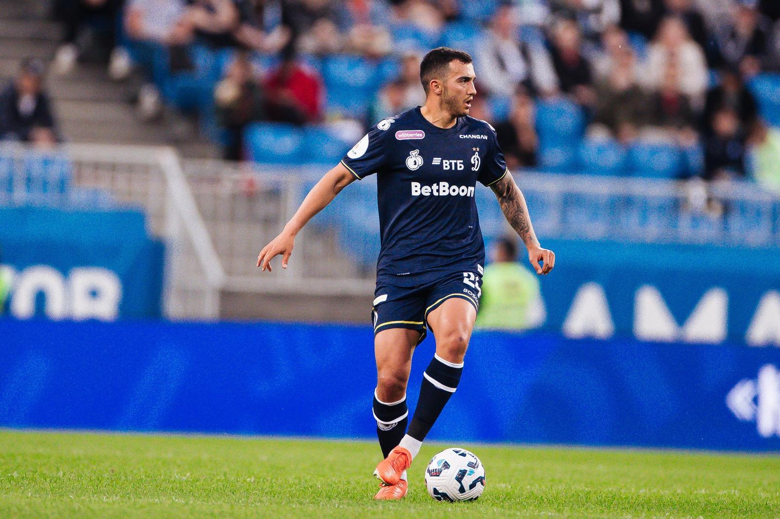 Luis Chavez with the Mexican national team reached the playoffs of the CONCACAF Gold Cup