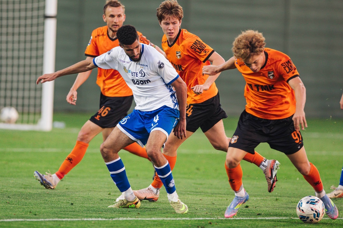 Jugó dos partidos de control con los Urales