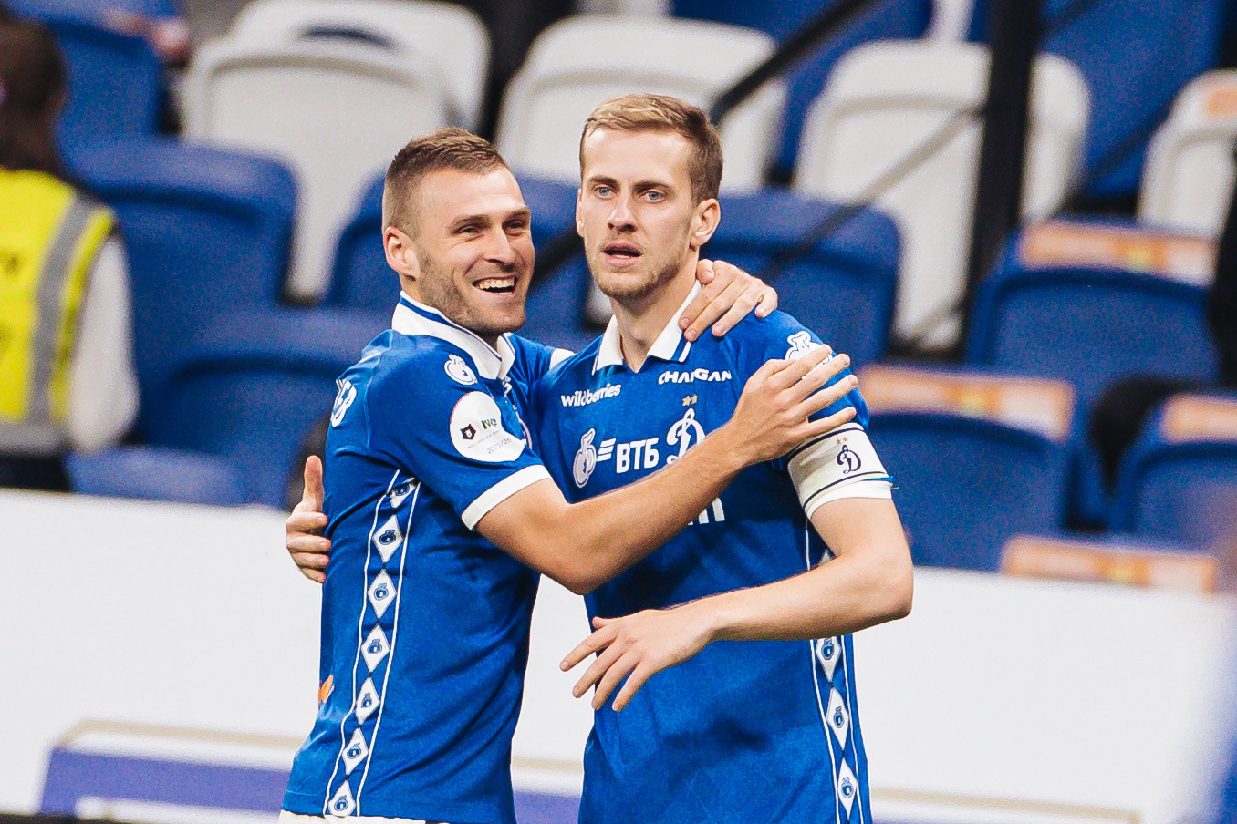 ¡Feliz cumpleaños, Daniel y Dmitry!