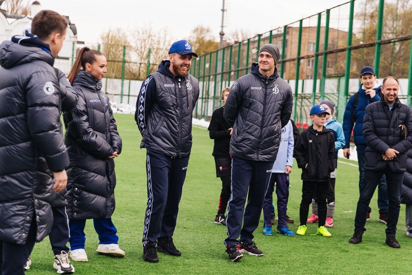 Andrei Lunev e Ivan Sergeev realizaron una clase magistral para jóvenes futbolistas