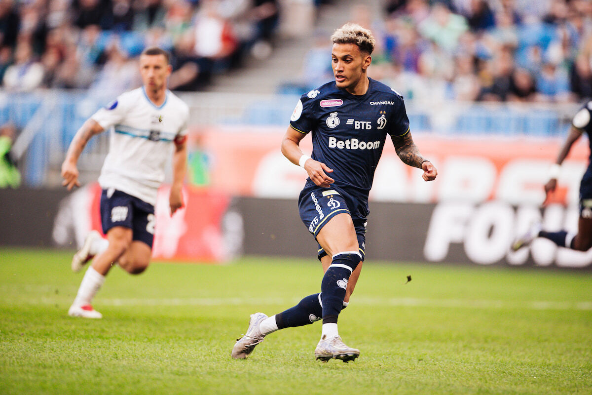 El doblete de Gladyshev y el gol de Ngamaleu dan la victoria al Dynamo sobre Krylia El doblete de Gladyshev y el gol de Ngamaleu dan la victoria al Dynamo sobre Krylia