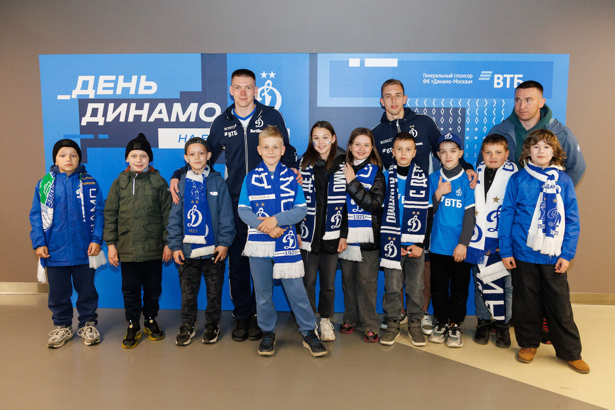 Los alumnos de la escuela de fútbol de Penza visitaron el derbi con "Spartak" Los alumnos de la escuela de fútbol de Penza visitaron el derbi con "Spartak"