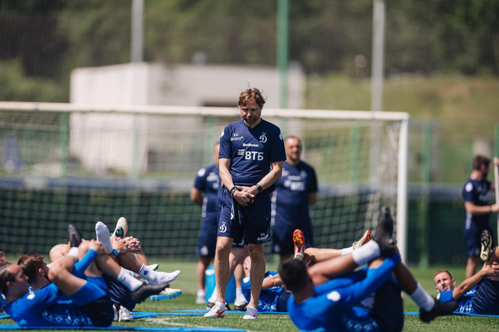 Valery Karpin: "Si no hubiera creído en el trofeo, no habría venido a entrenar" Valery Karpin: "Si no hubiera creído en el trofeo, no habría venido a entrenar"