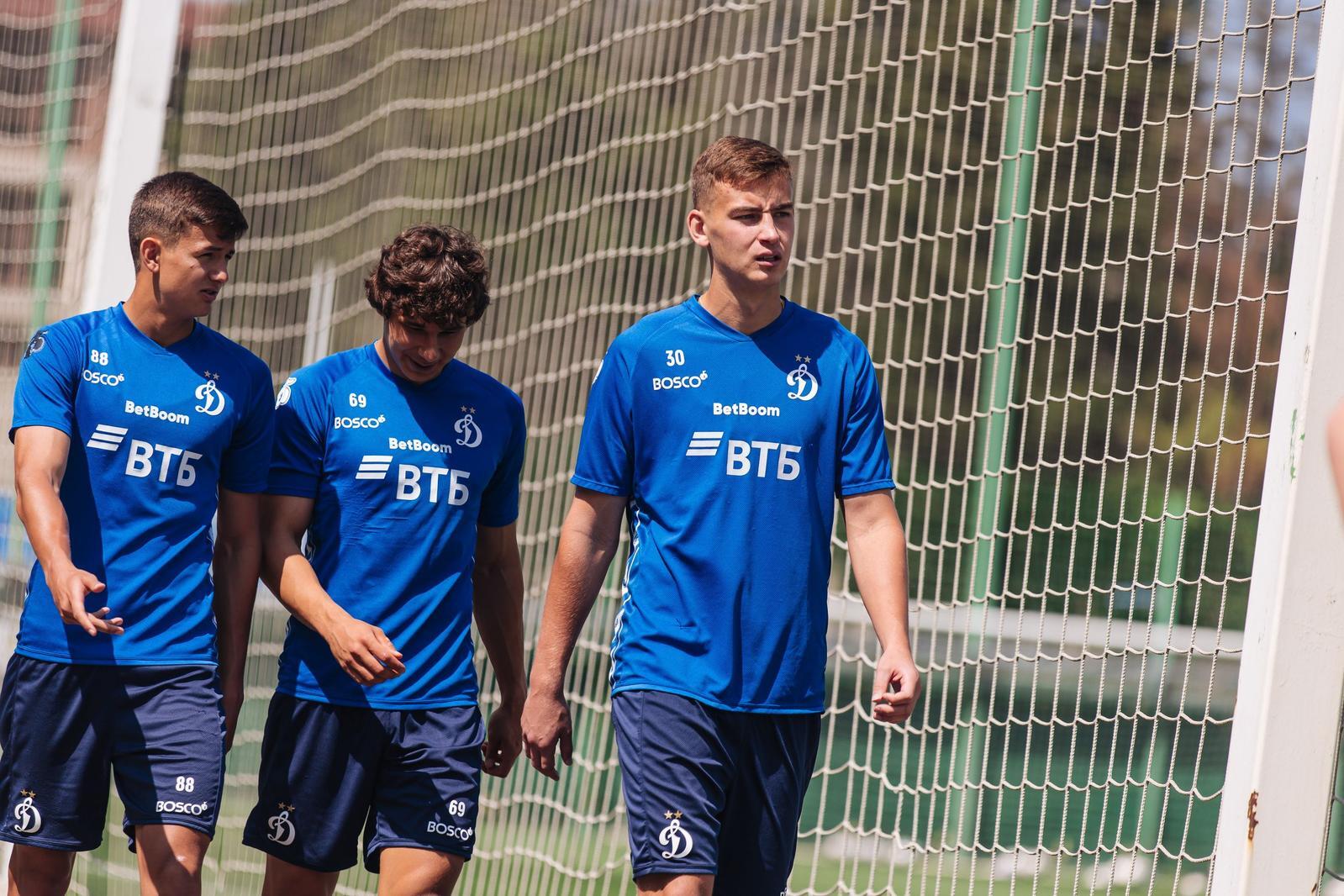 Valery Karpin: "Si no hubiera creído en el trofeo, no habría venido a entrenar" Valery Karpin: "Si no hubiera creído en el trofeo, no habría venido a entrenar"