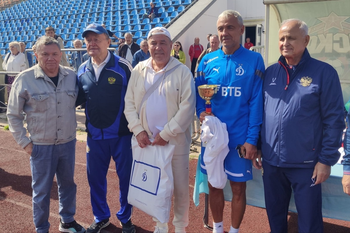 Los veteranos de Dynamo fortalecieron el liderazgo en el torneo "estrellas no apagadas" - 2025
