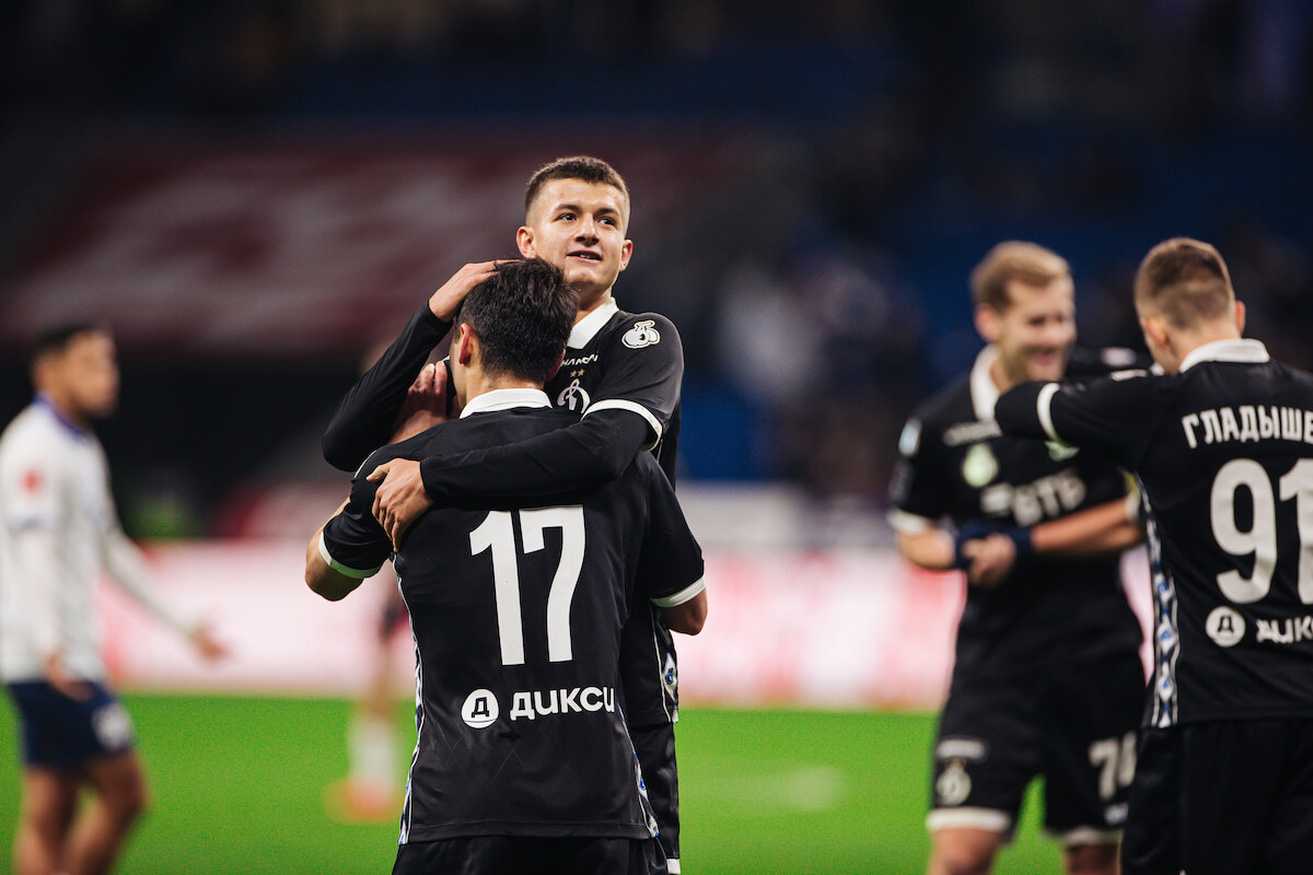 Хет-трик Бабаева и гол Фомина со штрафного позволили «Динамо» разгромить «Крылья»