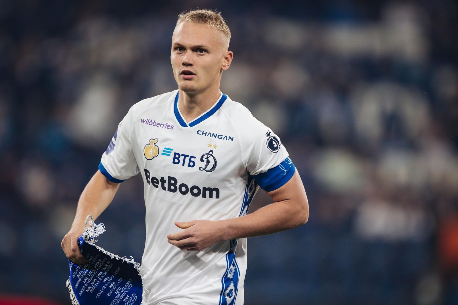 Leshchuk, Tyukavin y Putilin fueron nominados al premio "Por lealtad"