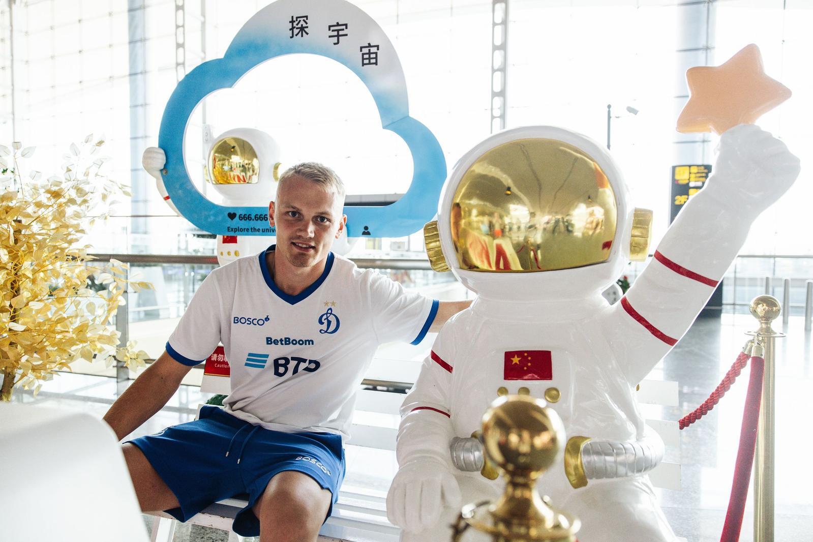 Dynamo and Chinese are brothers forever: all intersections with representatives of the Celestial Empire