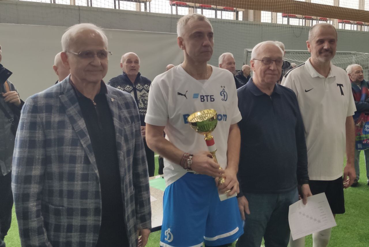 Los veteranos de Dynamo nunca se perdieron en la segunda ronda de "estrellas no Apagadas"